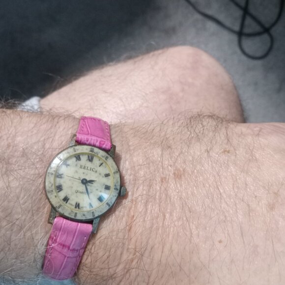 Vintage Stone face Relic Watch for girls | Relic by Fossil Watch - Picture 6 of 7